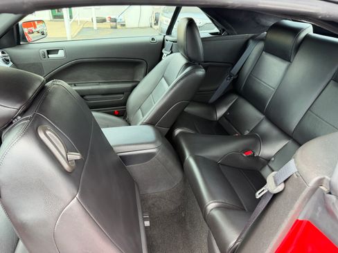 Used 2006 Ford Mustang Premium Convertible RWD image 10