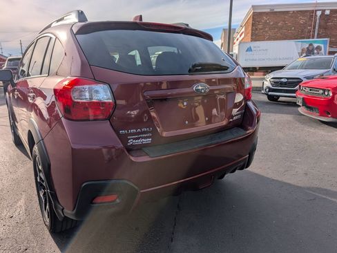 Used 2016 Subaru Crosstrek 2.0i Premium image 4