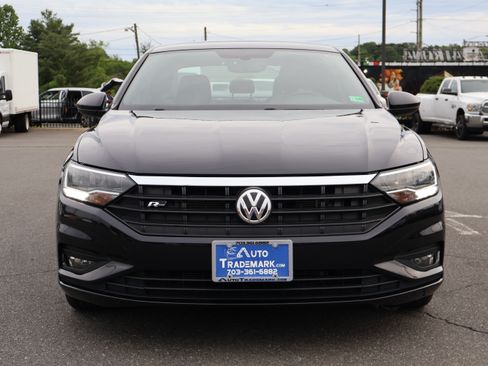 Used 2021 Volkswagen Jetta R-Line image 3