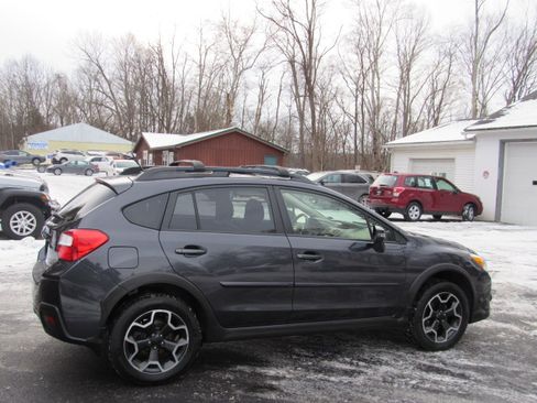 Used 2015 Subaru XV Crosstrek 2.0i Limited image 11
