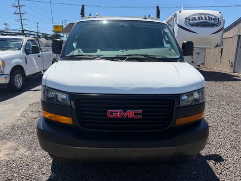 Used 2022 GMC Savana 2500 UNAVAIL RWD image 2