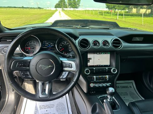 Used 2015 Ford Mustang GT Coupe RWD image 12