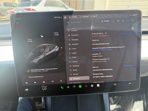 Used 2024 Tesla Model Y Performance image 17