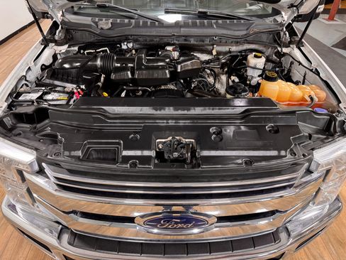Used 2018 Ford F250 Lariat image 10