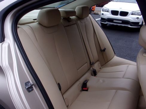 Used 2015 BMW 328i xDrive image 25