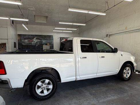 Used 2018 RAM 1500 2WD Quad Cab SLT image 6