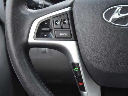 Used 2013 Hyundai Accent SE image 13