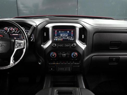 Used 2019 Chevrolet Silverado 1500 RST image 21