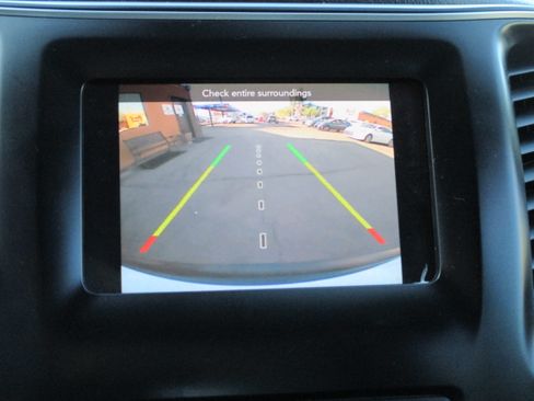 Used 2019 Jeep Cherokee FWD Latitude Plus image 11