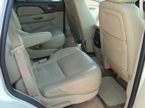 Used 2011 Chevrolet Tahoe LTZ image 13