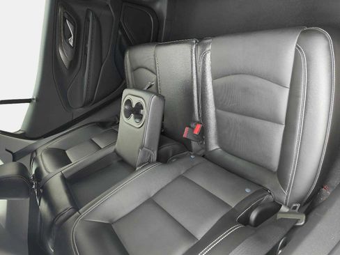 Used 2024 GMC Terrain SLT image 19