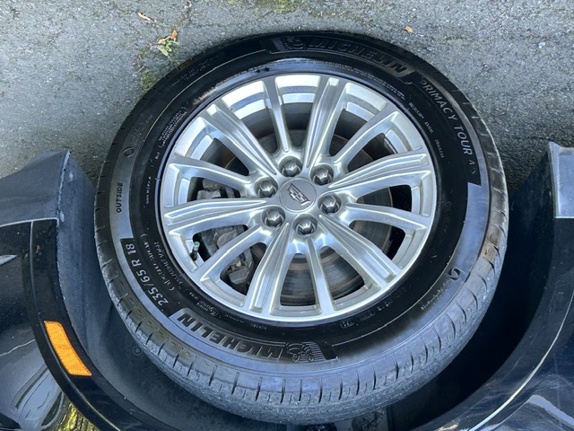 Used 2018 Cadillac XT5 FWD image 32