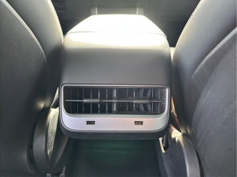 Used 2020 Tesla Model 3 Performance image 34