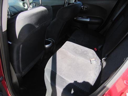 Used 2016 Nissan Juke SV image 14