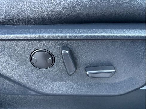 Used 2024 Ford F150 XLT image 48