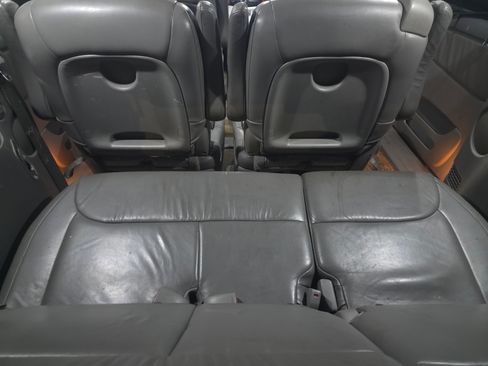 Used 2006 Toyota Sienna XLE image 9