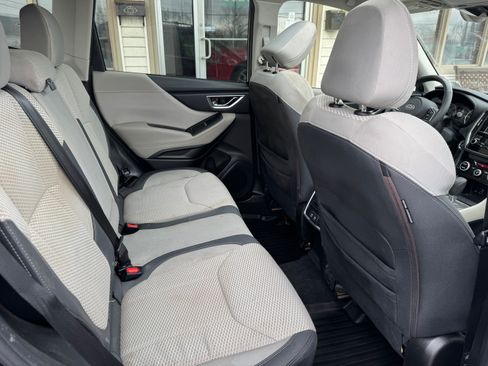 Used 2019 Subaru Forester Premium image 16
