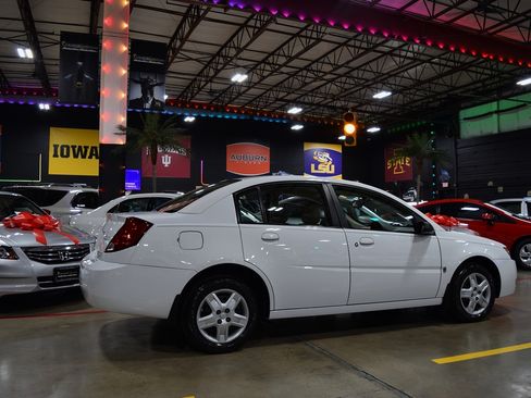 Used 2006 Saturn ION Level 2 Sedan FWD image 8