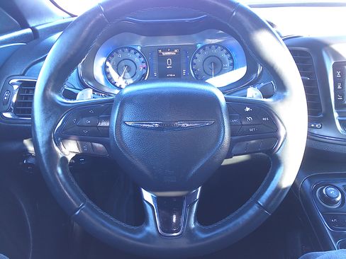 Used 2015 Chrysler 200 S image 25