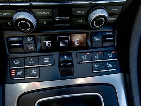 Used 2013 Porsche 911 Carrera image 44