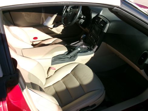 Used 2008 Chevrolet Corvette w/ Z51 Performance Package image 5