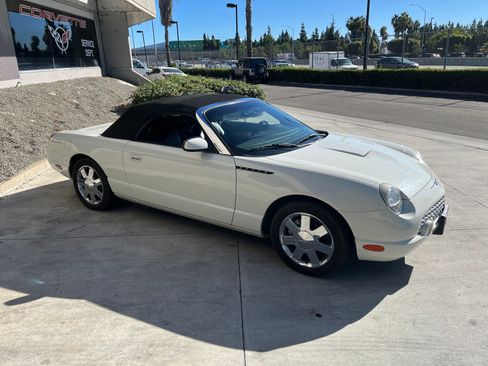 Used 2002 Ford Thunderbird image 38