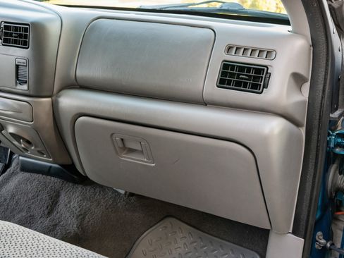 Used 2001 Ford F350 XLT image 53