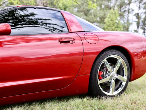 Used 1999 Chevrolet Corvette RWD image 4