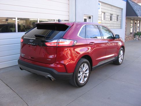 Used 2023 Ford Edge Titanium image 15