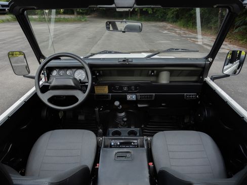 Used 1994 Land Rover Defender 90 image 27