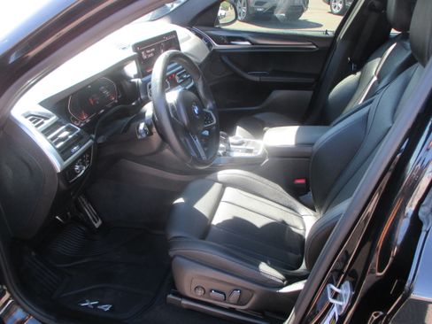 Used 2025 BMW X4 xDrive30i image 12
