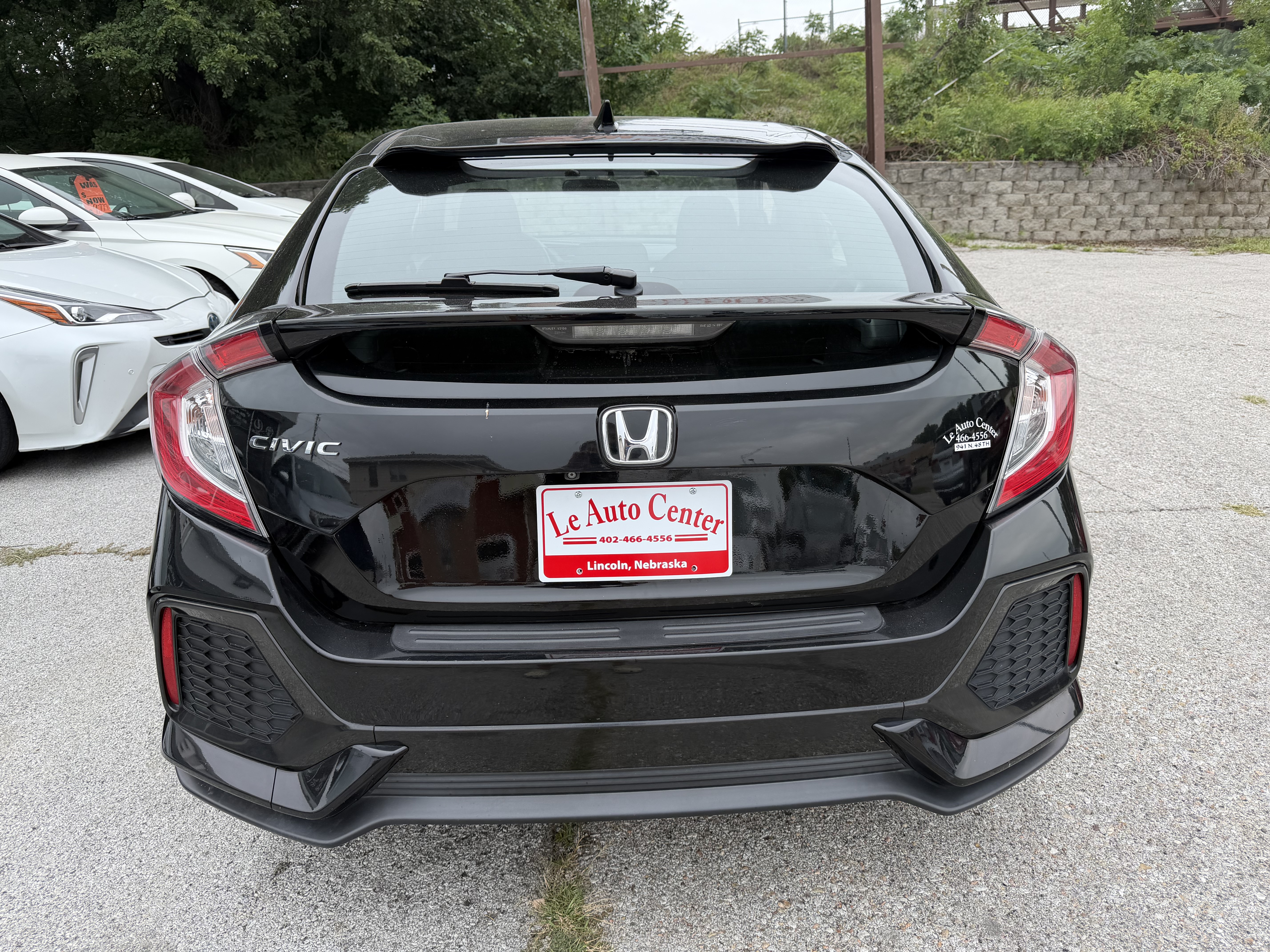 Used 2018 Honda Civic EX Hatchback image 2