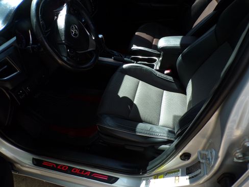 Used 2015 Toyota Corolla S image 10