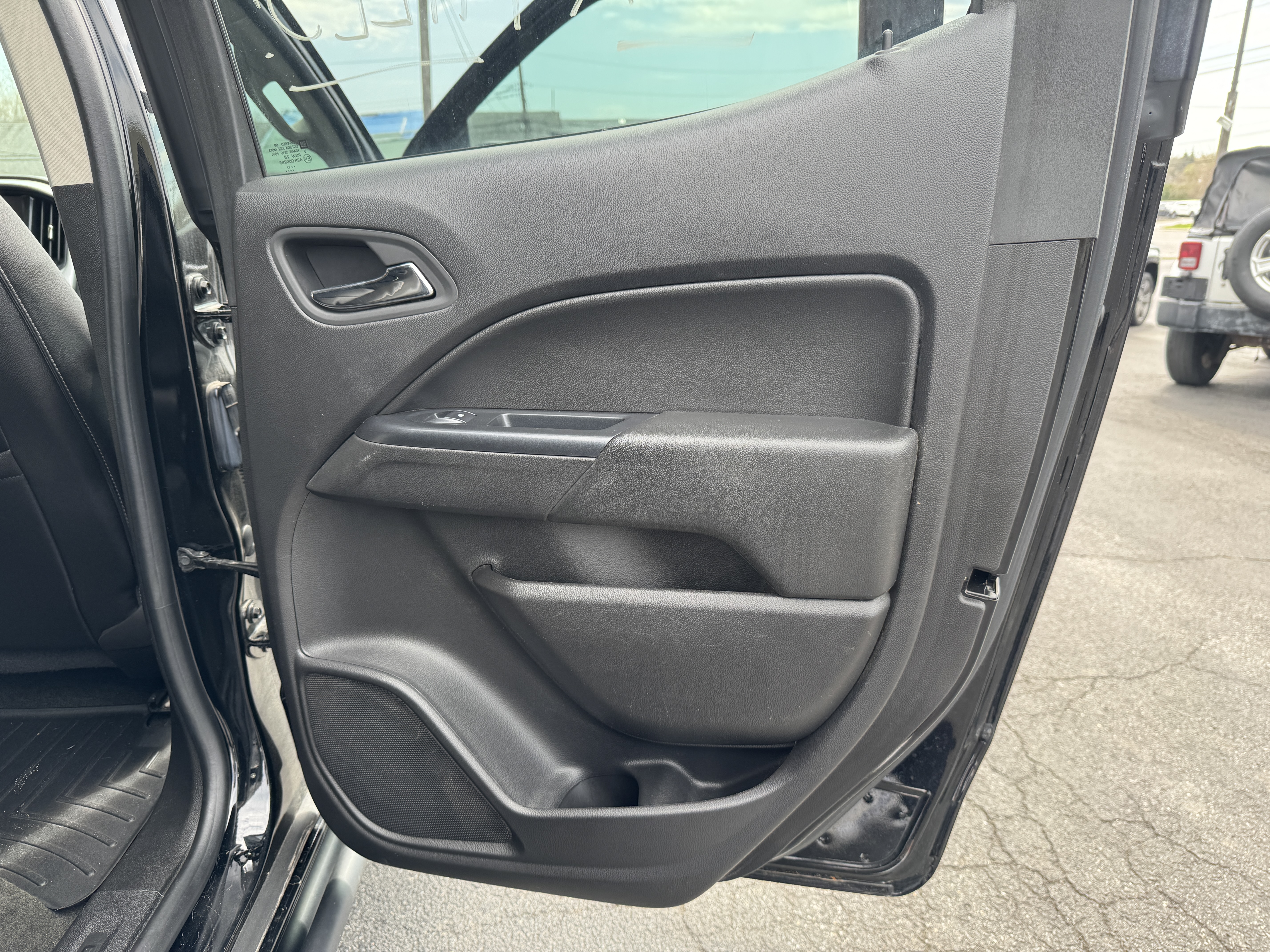 Used 2017 Chevrolet Colorado ZR2 AWD/4WD image 17