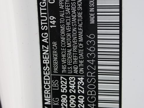 Used 2025 Mercedes-Benz C 300 image 32