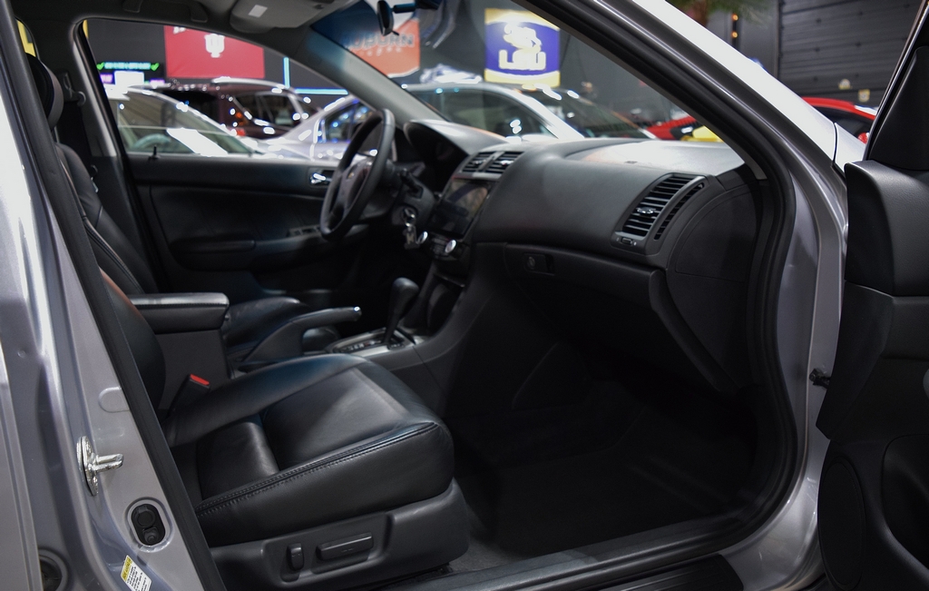 Used 2004 Honda Accord EX-L V6 Sedan image 21