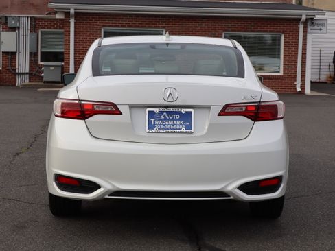 Used 2018 Acura ILX FWD image 6
