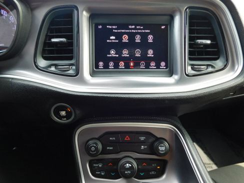 Used 2020 Dodge Challenger SXT RWD image 15