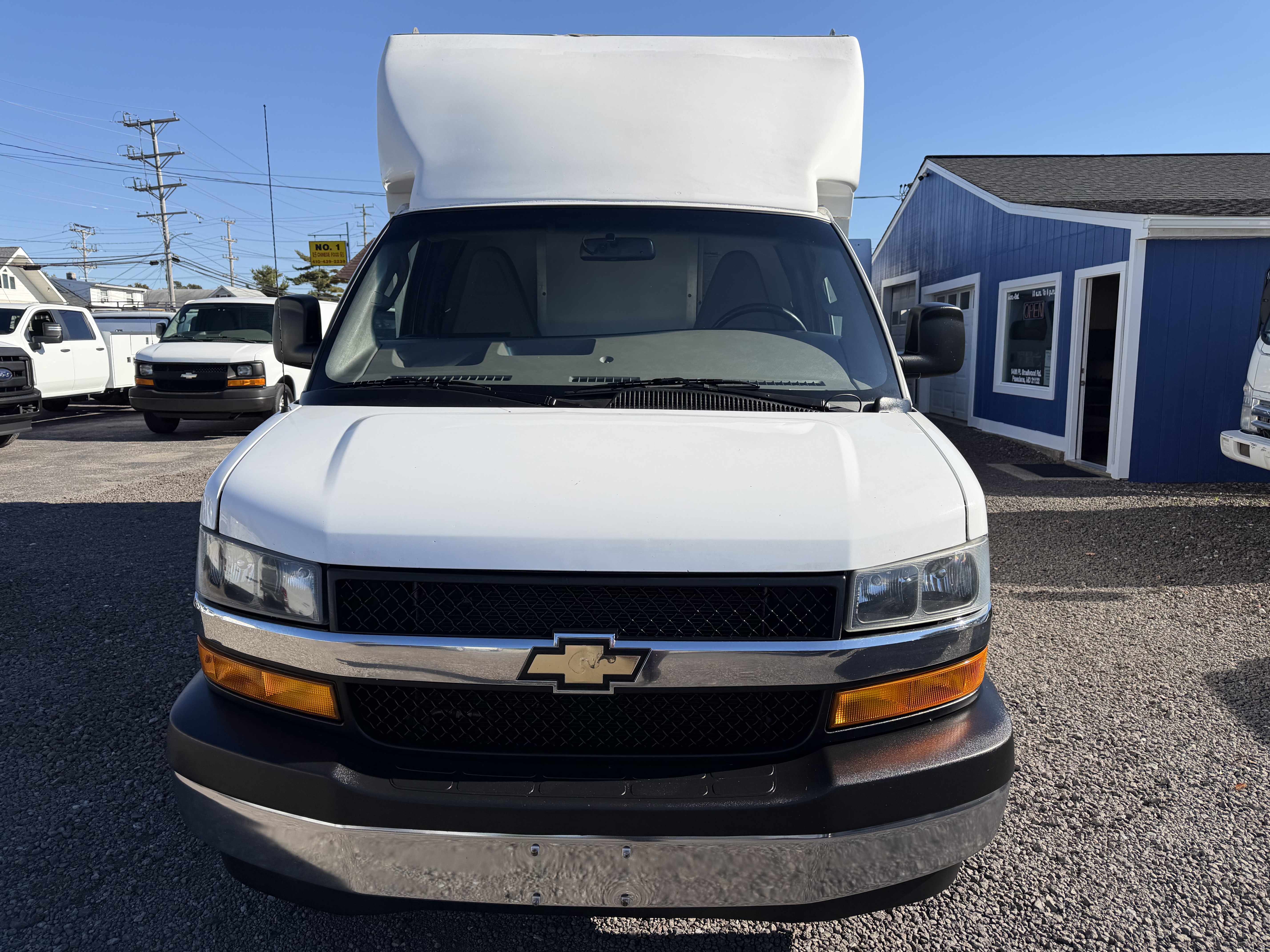 Used 2021 Chevrolet Express 3500 UNAVAIL RWD image 2