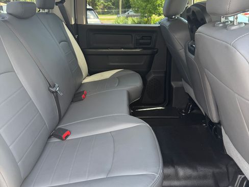 Used 2018 RAM 1500 2WD Crew Cab ST image 18