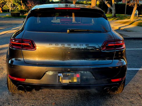 Used 2018 Porsche Macan GTS image 5