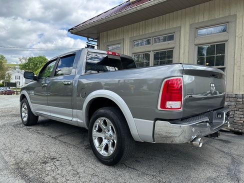 Used 2013 RAM 1500 Laramie AWD/4WD image 3