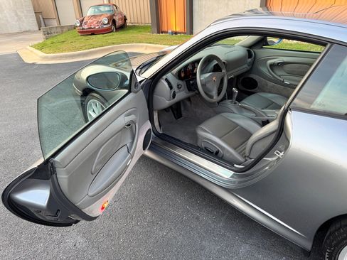 Used 2002 Porsche 911 Carrera 4S image 21