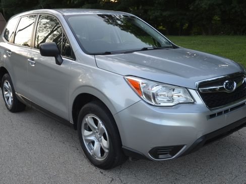 Used 2014 Subaru Forester 2.5i AWD/4WD image 7