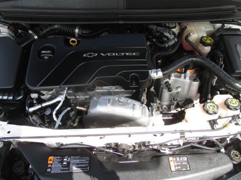 Used 2016 Chevrolet Volt Premier FWD image 18