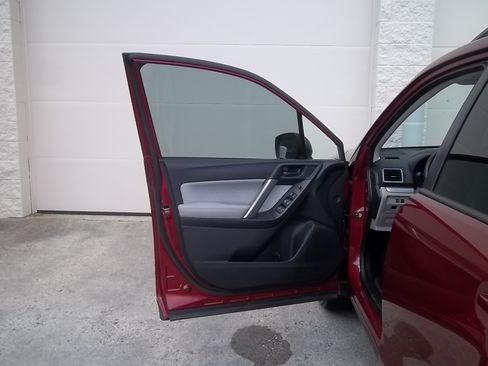 Used 2018 Subaru Forester 2.5i Premium image 18