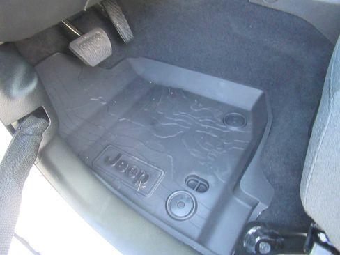 New 2025 Jeep Wrangler Unlimited Rubicon image 21