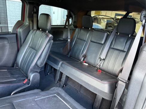 Used 2019 Dodge Grand Caravan GT FWD image 7