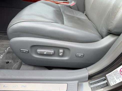 Used 2007 Toyota Avalon Limited image 18