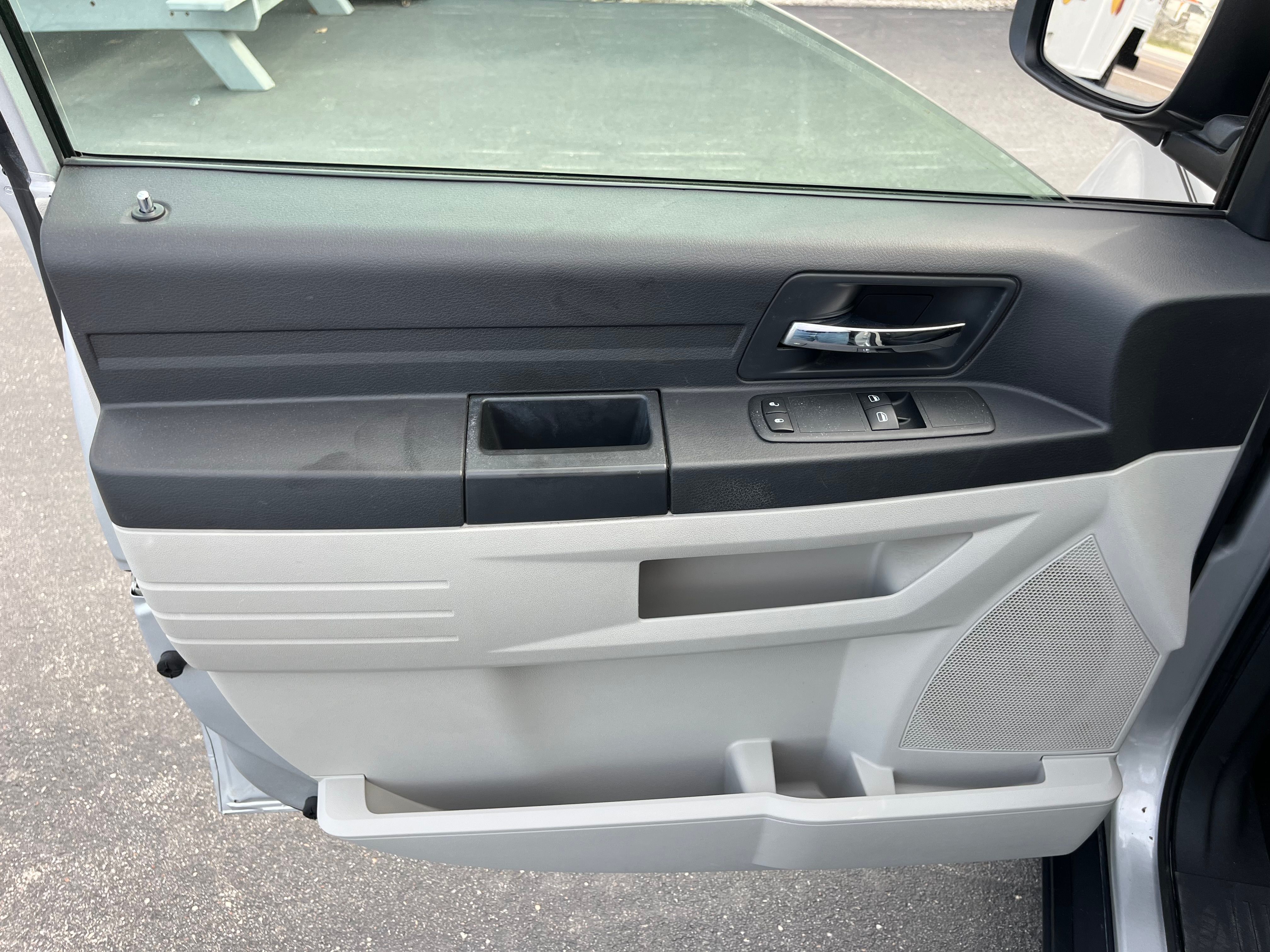 Used 2008 Dodge Grand Caravan SE FWD image 11